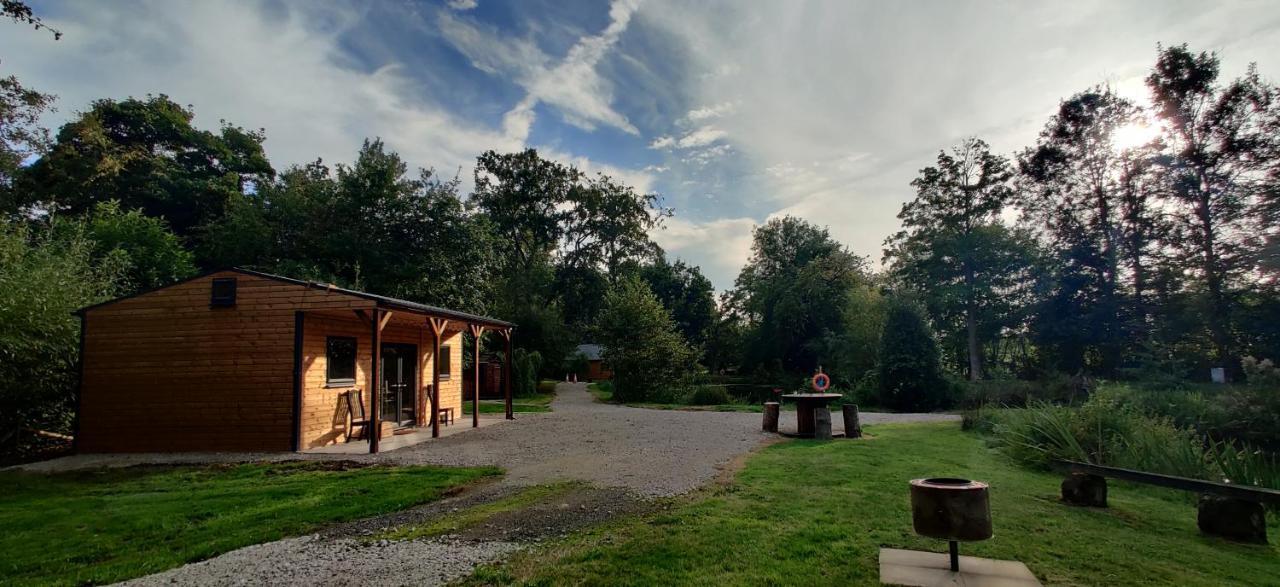 Kingfisher Cabin - Wild Escapes Wrenbury Off Grid Glamping - Ages 12 And Over Baddiley Eksteriør billede
